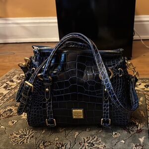 Elegant Black Crocodile-Embossed Handbag